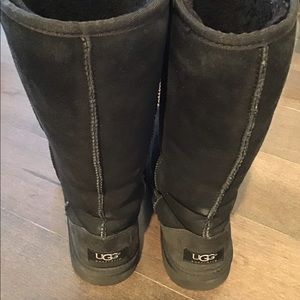UGG Tall Classic Black